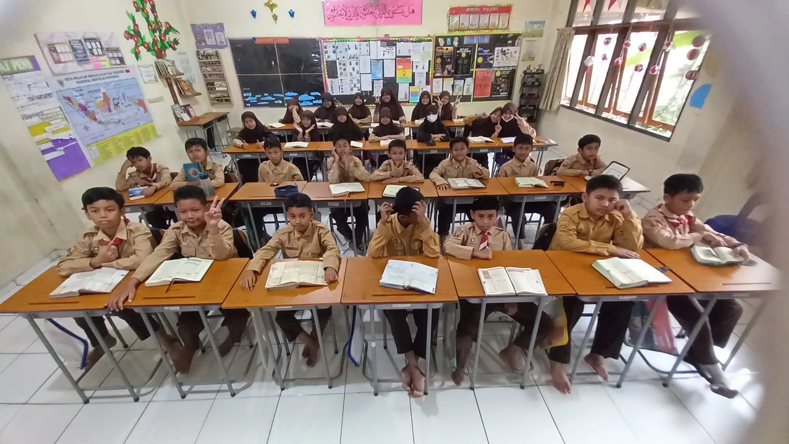 Suasana pembelajaran SDIT Menara Kuwait